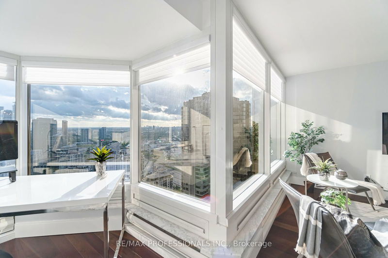  4208 - 1 Palace Pier Crt  Toronto, M8V 3W9 | Image 13