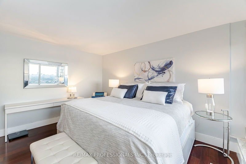  4208 - 1 Palace Pier Crt  Toronto, M8V 3W9 | Image 16