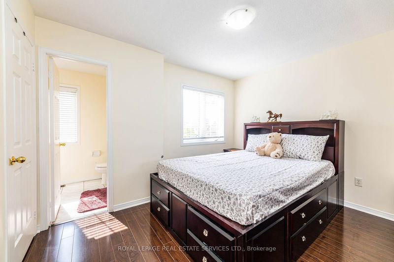 144 Saintsbury Cres  Brampton, L6R 2W4 | Image 30