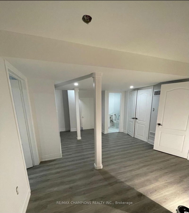 home for lease on 6 River Rock Crescent