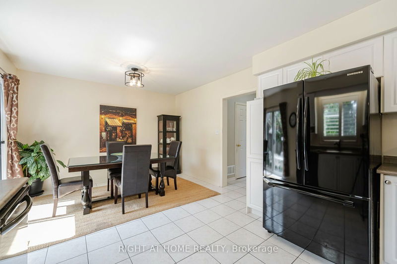 2148 Village Squire Lane  Oakville, L6M 3W8 | Image 16