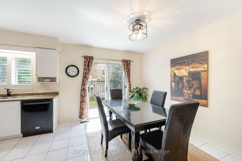 2148 Village Squire Lane  Oakville, L6M 3W8 | Image 18