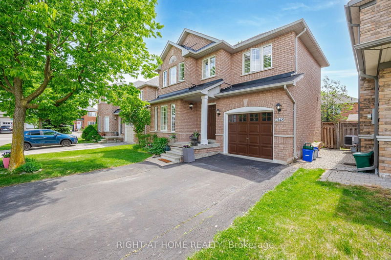 2148 Village Squire Lane  Oakville, L6M 3W8 | Image 2