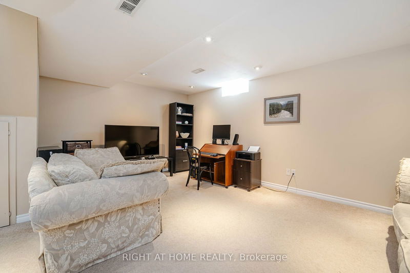 2148 Village Squire Lane  Oakville, L6M 3W8 | Image 32