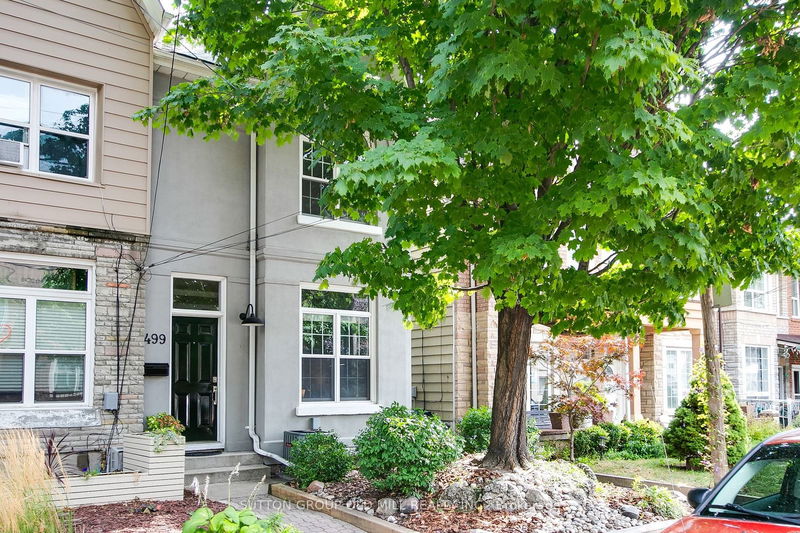 home for sale on 499 Quebec Avenue
