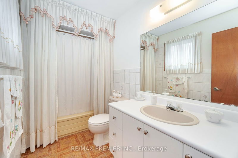 284 Dalesford Rd  Toronto, M8Y 1G5 | Image 26