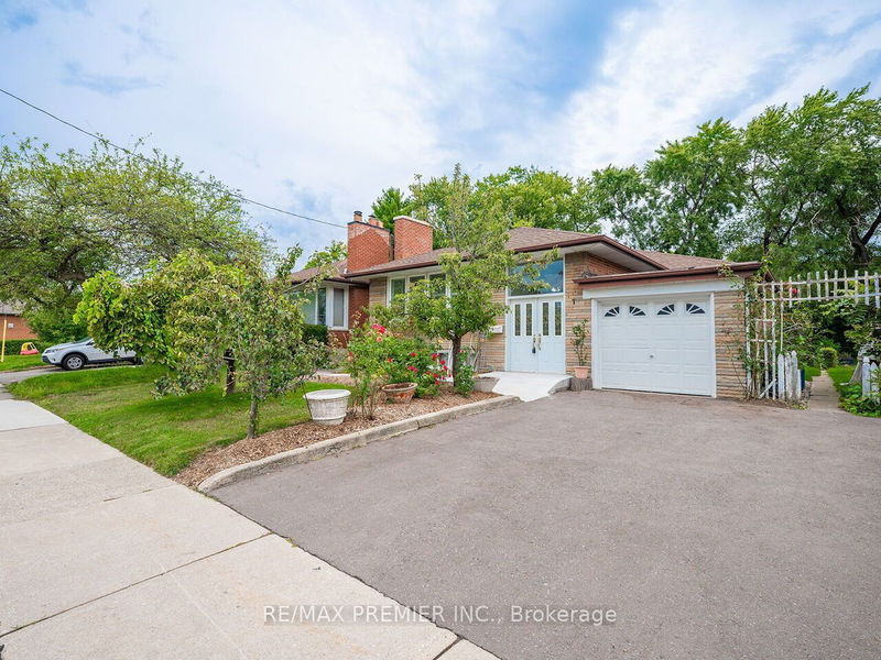 7 Tranquil Dr, Toronto, Ontario (MLS W9330732)