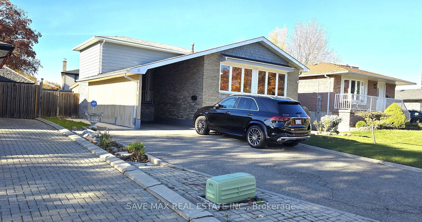 Building in 8 Edwin Drive