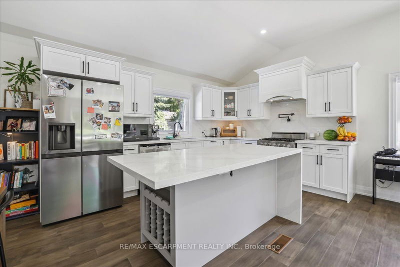 214 Lakewood Dr  Oakville, L6K 1B2 | Image 14