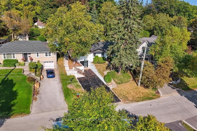 214 Lakewood Dr  Oakville, L6K 1B2 | Image 38