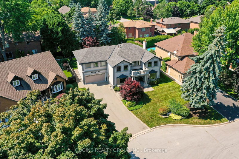 1816 Paddock Cres  Mississauga, L5L 3E4 | Image 2