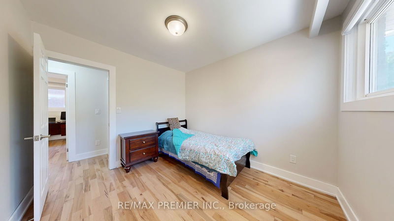 25 Cardell Ave  Toronto, M9N 1S4 | Image 20