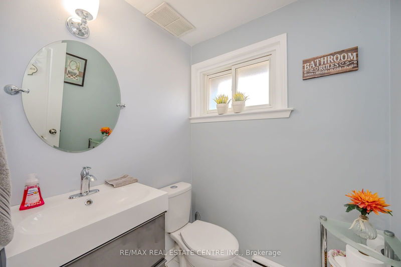 35 Briar Path  Brampton, L6T 2A3 | Image 13