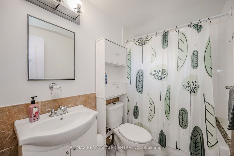 35 Briar Path  Brampton, L6T 2A3 | Image 20