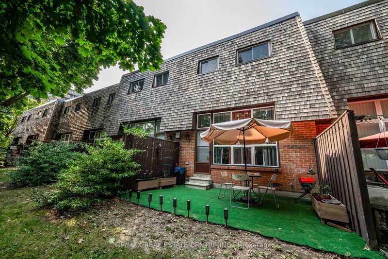 35 Briar Path  Brampton, L6T 2A3 | Image 27