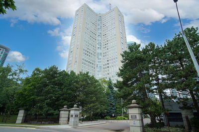 Condo leased at 806-3650 Kaneff Crescent, Mississauga, Mississauga Valleys, L5A 4A1 - MLS: W9343434