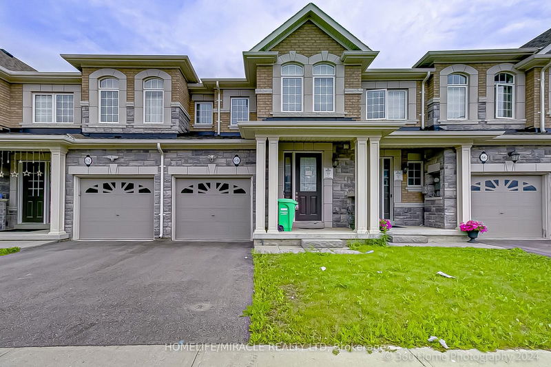 64 Finegan Circ  Brampton, L7A 2Z8 | Image 1