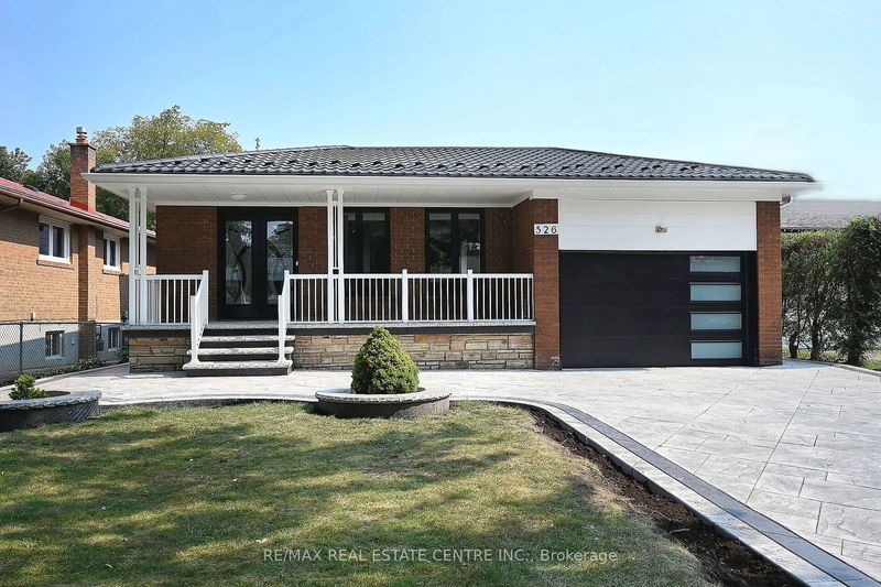 526 Selsey Dr  Mississauga, L5A 1B9 | Image 1