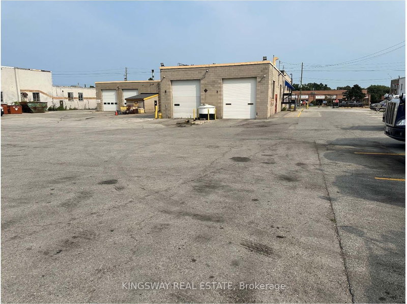 1351 Speers Rd, Oakville, L6L 2X5 | Image 3