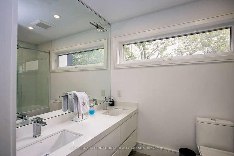 36 Burrows Ave  Toronto, M9B 4W7 | Image 22