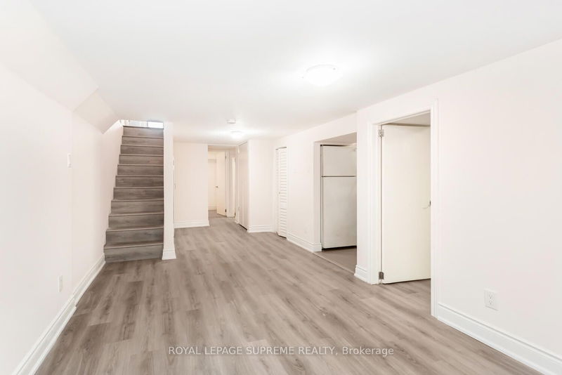 15 Corbett Ave  Toronto, M6N 1V2 | Image 23