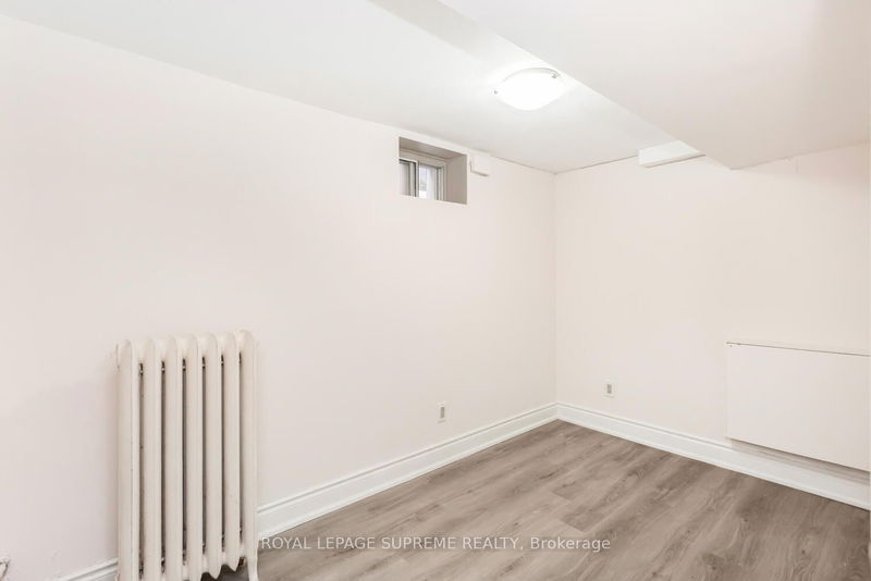 15 Corbett Ave  Toronto, M6N 1V2 | Image 27