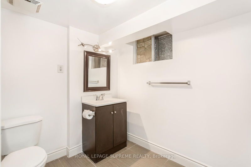 15 Corbett Ave  Toronto, M6N 1V2 | Image 30