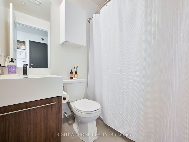  407 - 1 Neighbourhood Lane  Toronto, M8Y 0C2 | Image 27