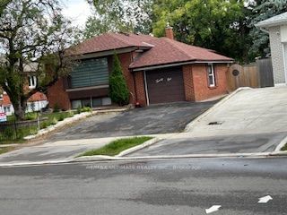 21 Benway Dr  Toronto, M9W 1Z2 | Image 2