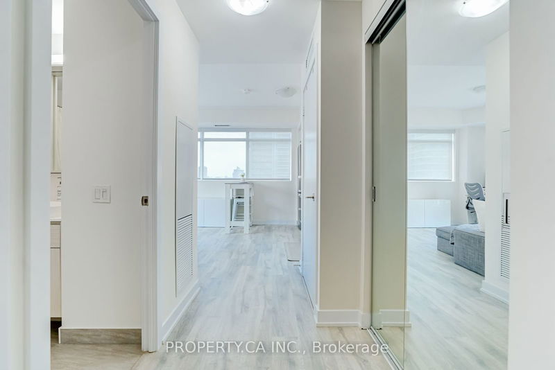  924 - 251 Manitoba St  Toronto, M8Y 0C7 | Image 3