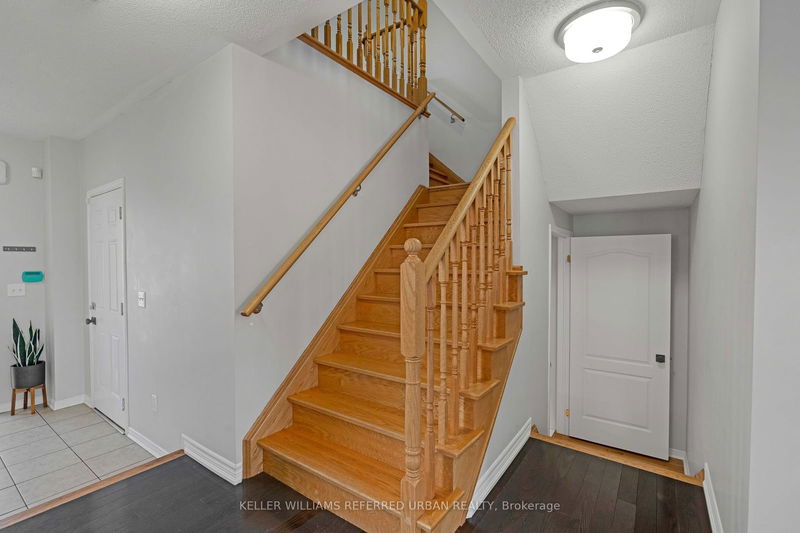 20 Lotus St  Brampton, L6P 3E1 | Image 11