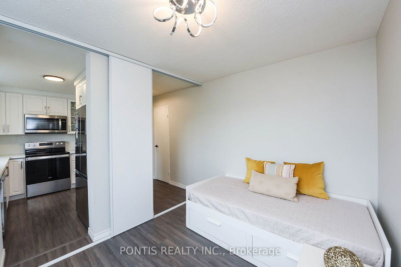  214 - 2001 Bonnymede Dr  Mississauga, L5J 4H8 | Image 21