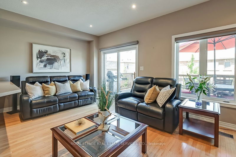 2433 Presquile Dr  Oakville, L6H 0B8 | Image 12