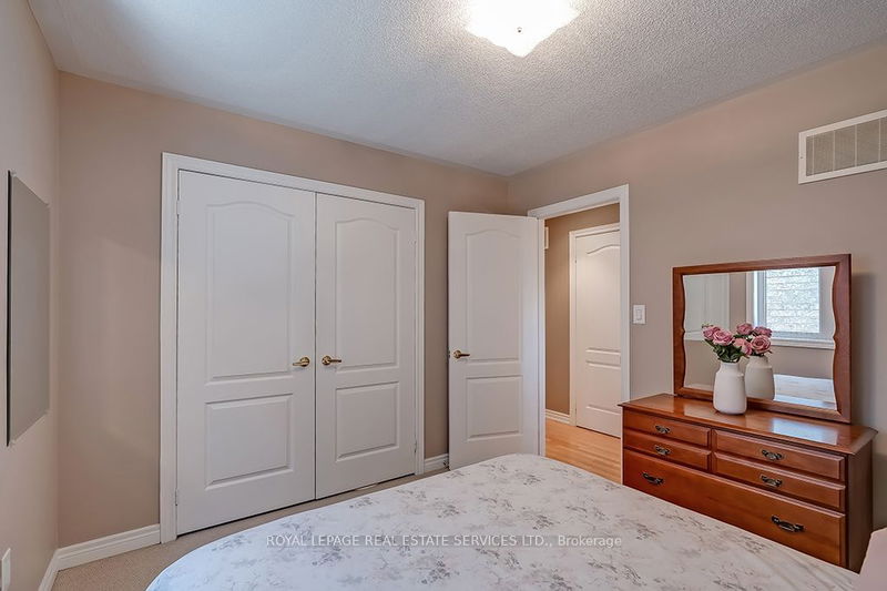 2433 Presquile Dr  Oakville, L6H 0B8 | Image 29