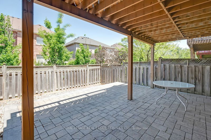 2433 Presquile Dr  Oakville, L6H 0B8 | Image 35