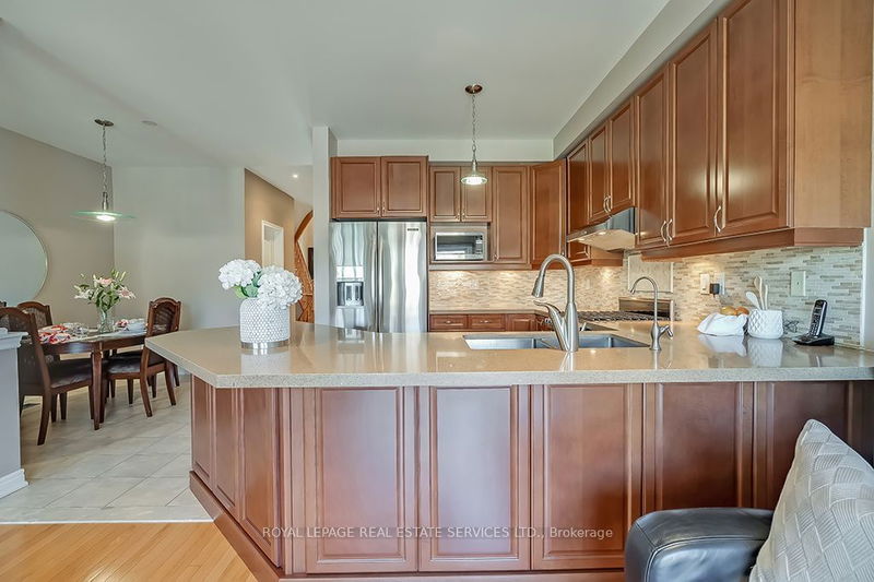 2433 Presquile Dr  Oakville, L6H 0B8 | Image 9