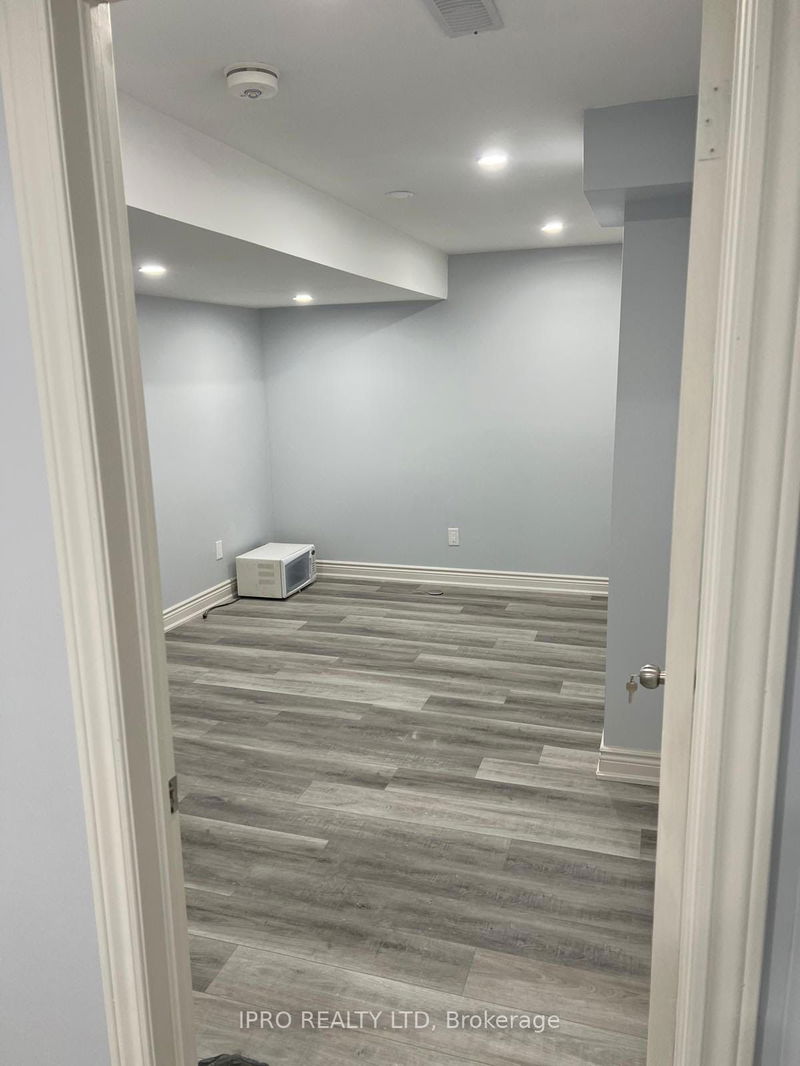 home for lease on BSMT-60 Brentcliff Drive
