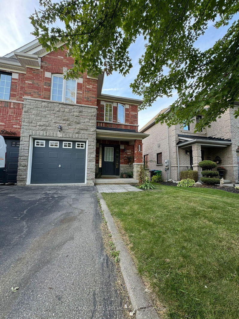 home for lease on 3989 Stardust Drive N