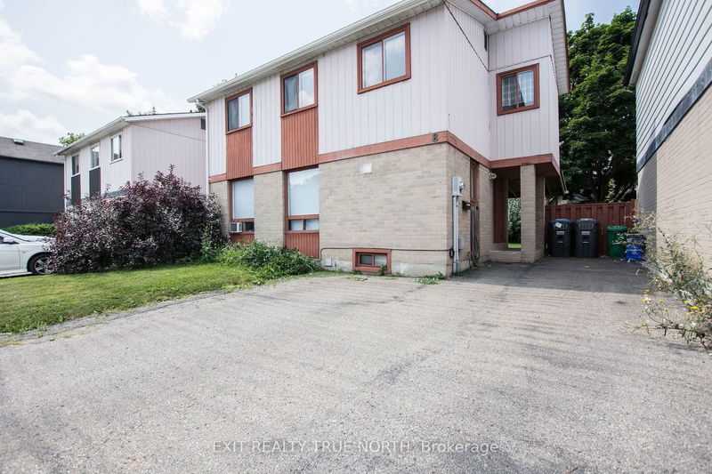 8 Grand Rapids Sq  Brampton, L6S 2H9 | Image 2