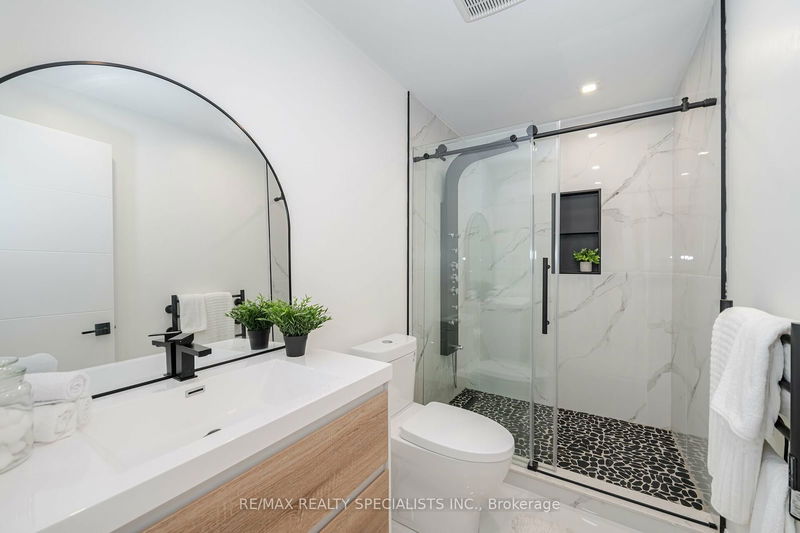 245 Mill Rd  Toronto, M9C 1Y3 | Image 22