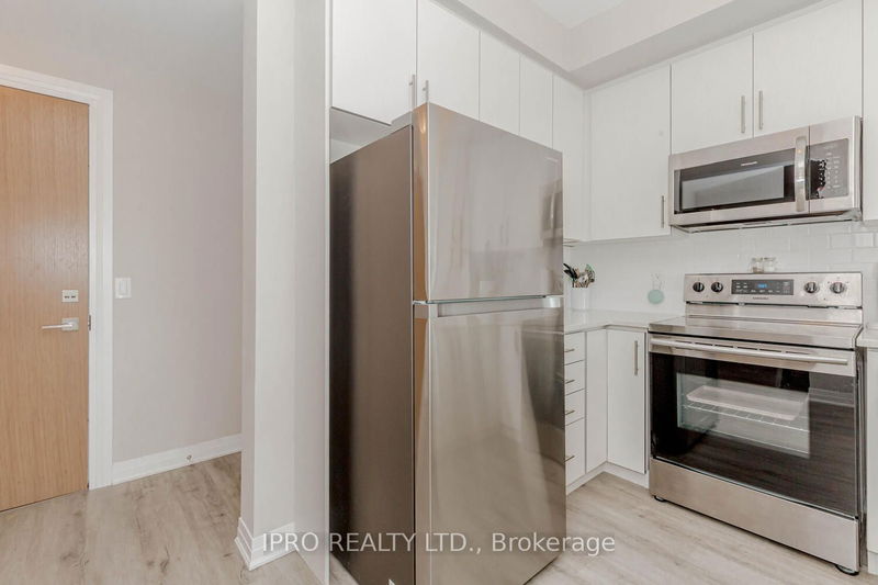  318 - 128 Grovewood Common   Oakville, L6H 0X3 | Image 15