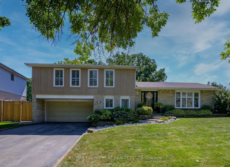 2482 Waterford St  Oakville, L6L 5E6 | Image 1