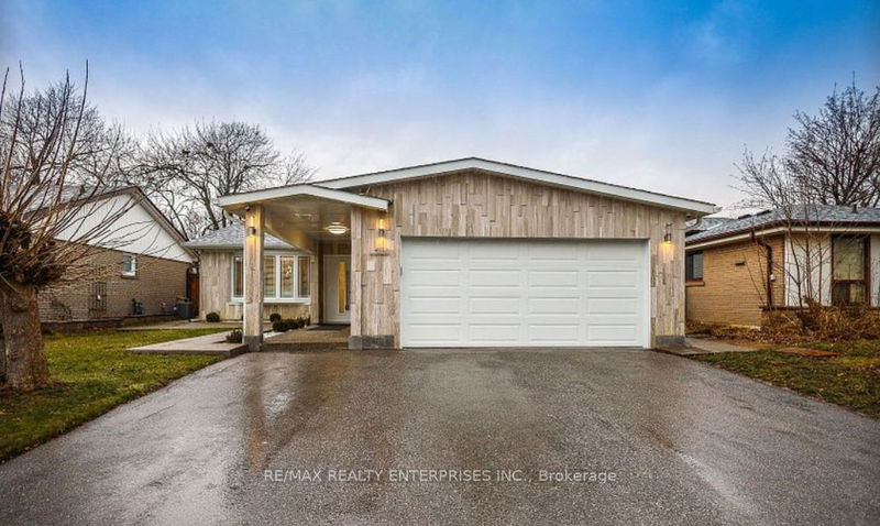 236 Bartley Bull Pkwy  Brampton, L6W 2L1 | Image 2