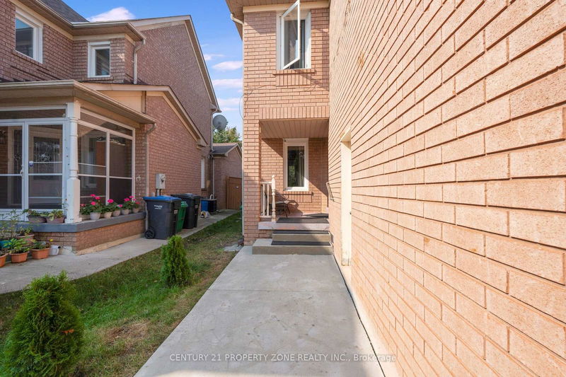 47 Alaskan Summit Crt  Brampton, L6R 1P1 | Image 6