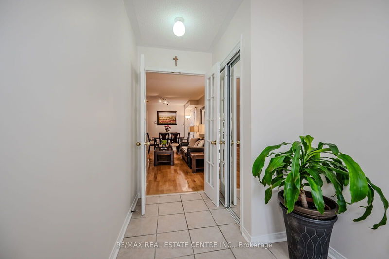 620 Rossellini Dr  Mississauga, L5W 1M3 | Image 4