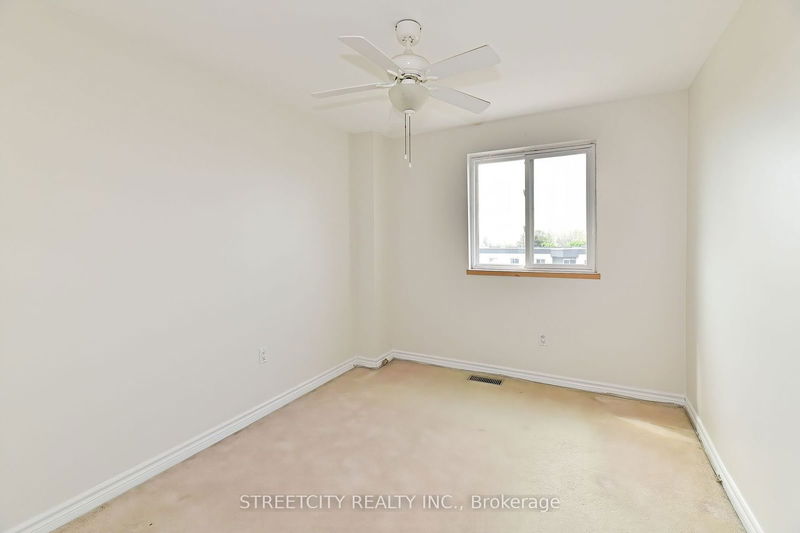  140 - 2001 Bonnymede Dr  Mississauga, L5J 4H8 | Image 11