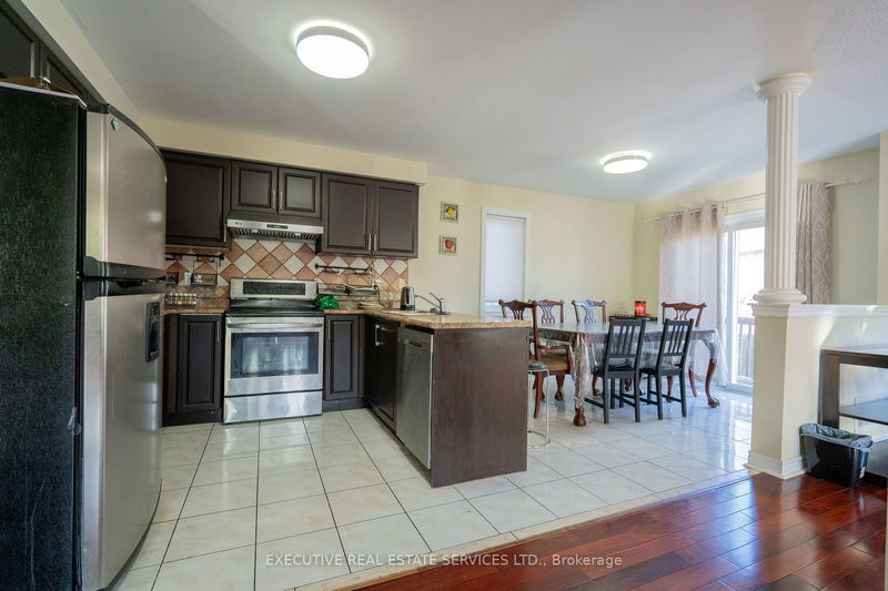 41 Fallstar Cres  Brampton, L7A 2J6 | Image 11