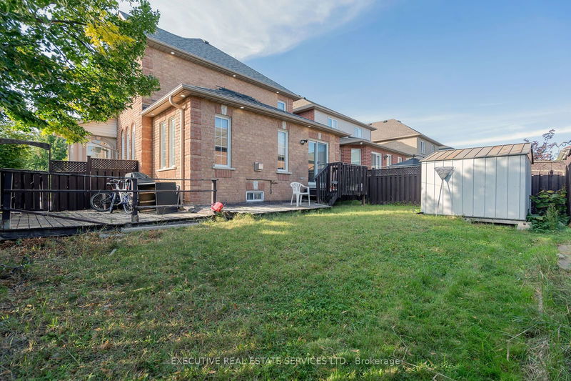 41 Fallstar Cres  Brampton, L7A 2J6 | Image 29