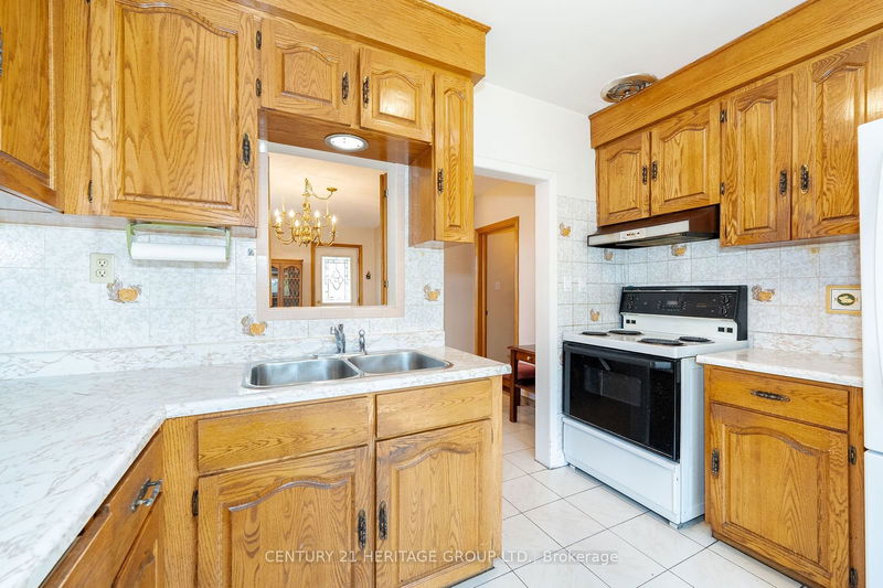 9 Cuffley Cres S Toronto, M3K 1X5 | Image 15