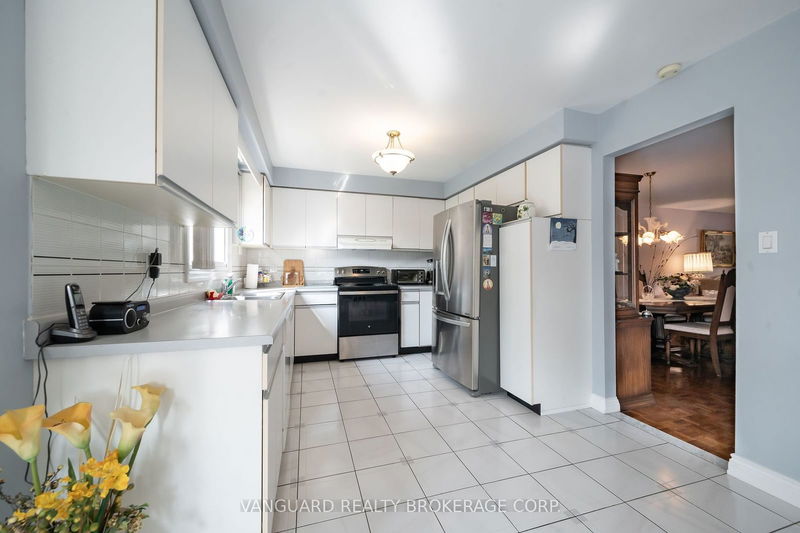 5 Norris Pl  Toronto, M9M 1K6 | Image 11